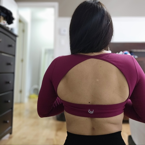 Lazuli Label cropped open back long sleeve - Picture 2 of 6